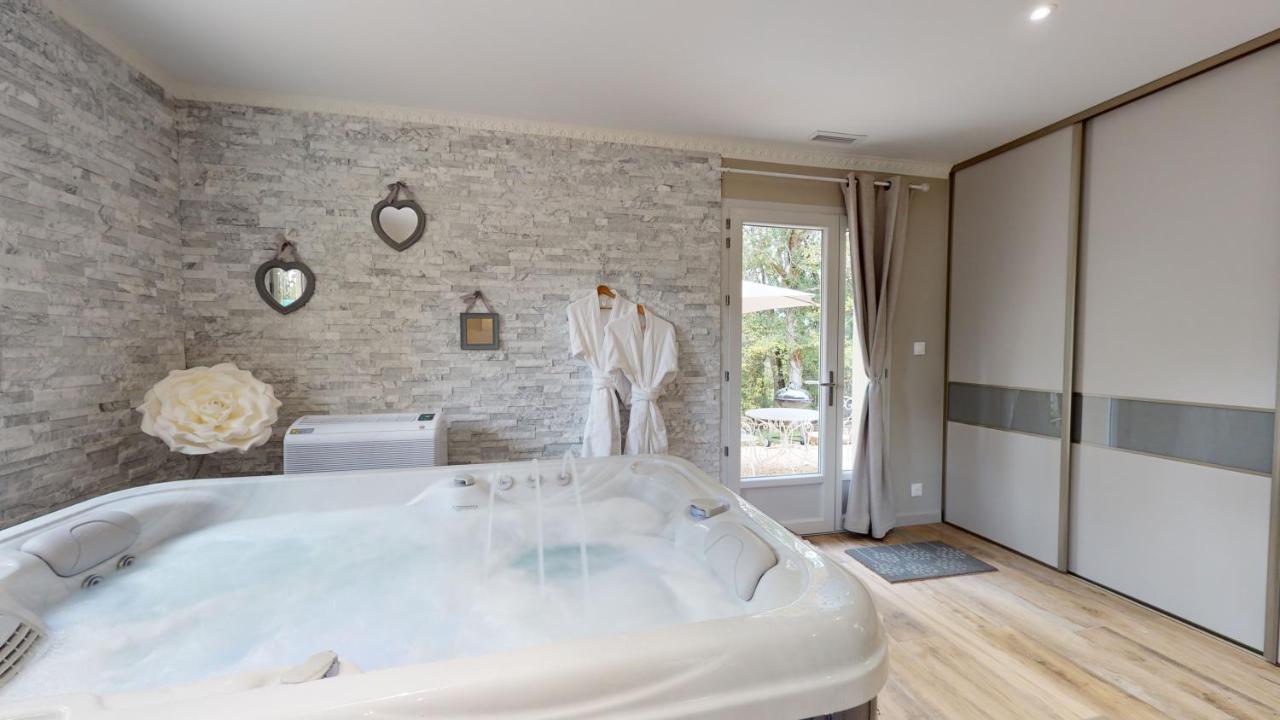 Gite Spa & Nature Saint-Chamassy エクステリア 写真