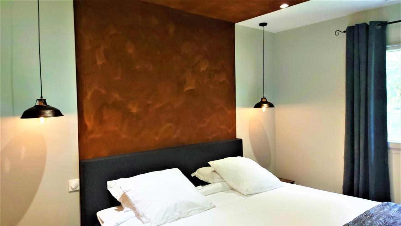 Gite Spa & Nature Saint-Chamassy エクステリア 写真