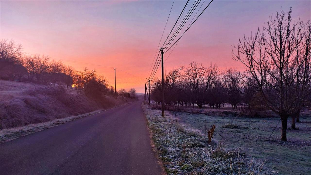 Gite Spa & Nature Saint-Chamassy エクステリア 写真